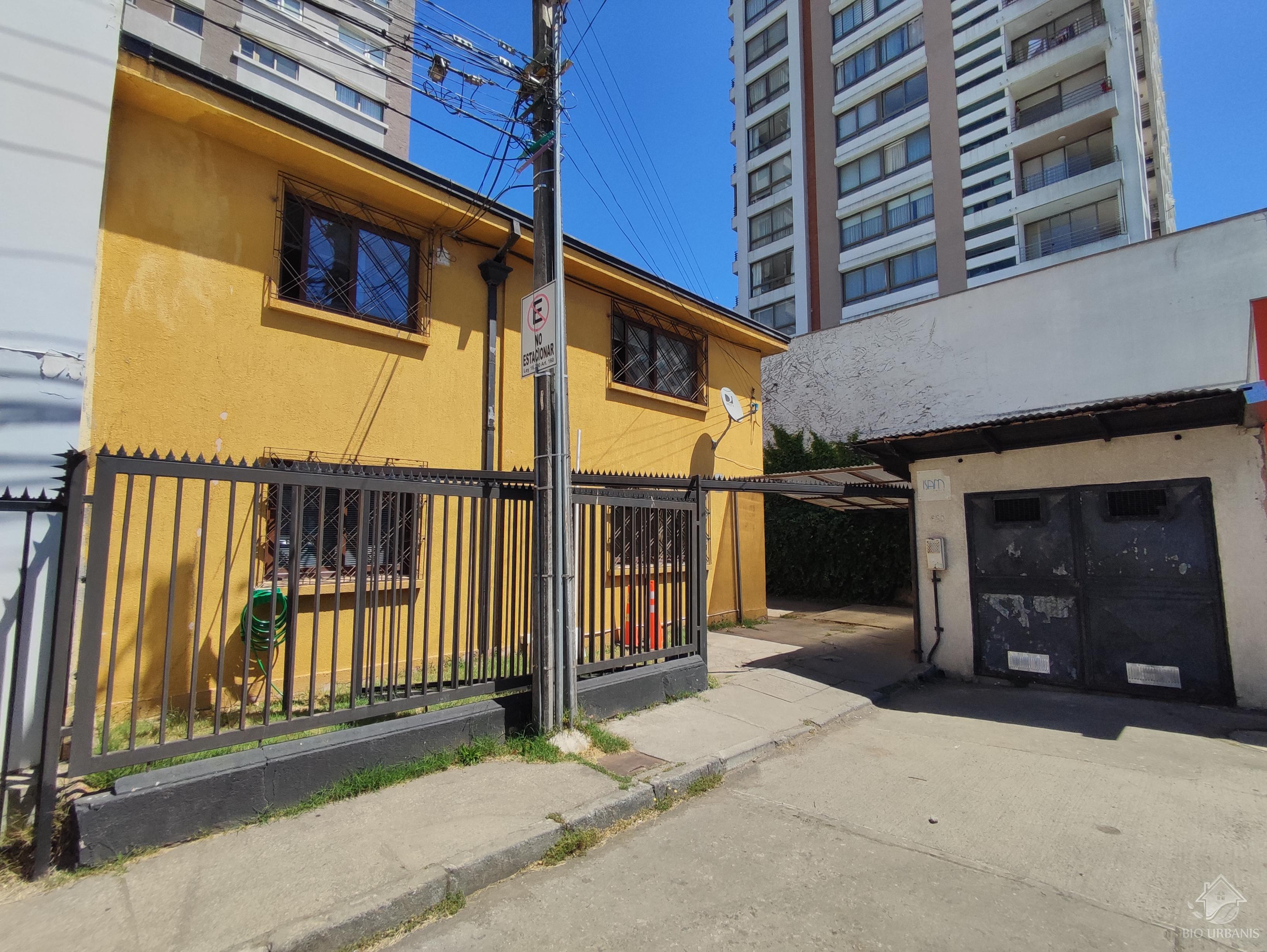 Se vende amplia casa ubicada en el centro de Concepción